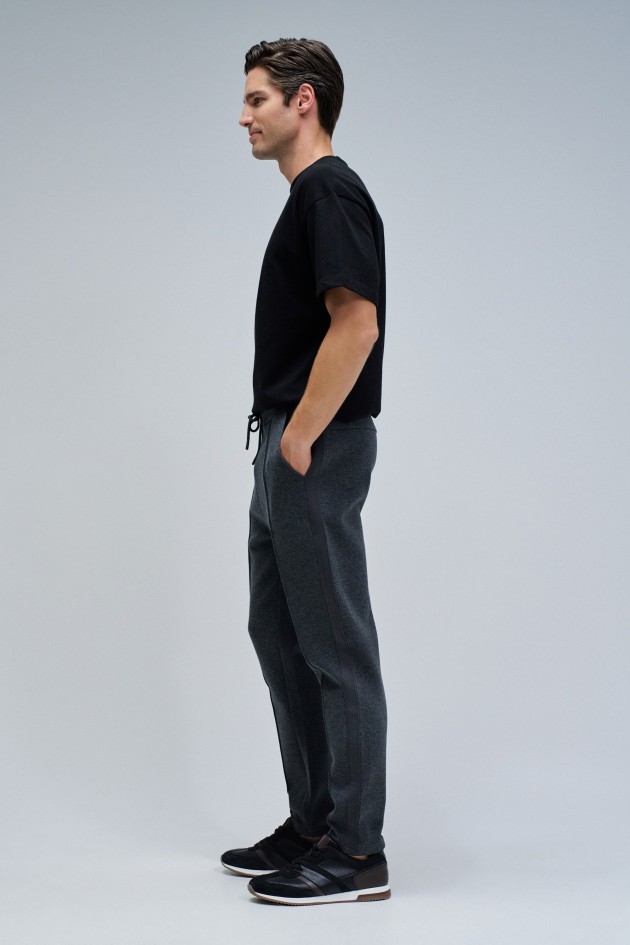 JOGGINGHOSE AUS STRICK