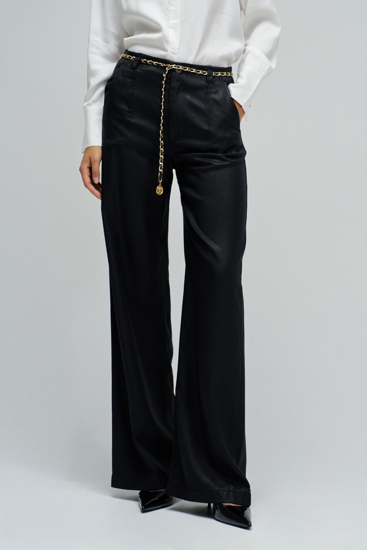 LIGHTDENIM TROUSERS WITH WIDE LEG