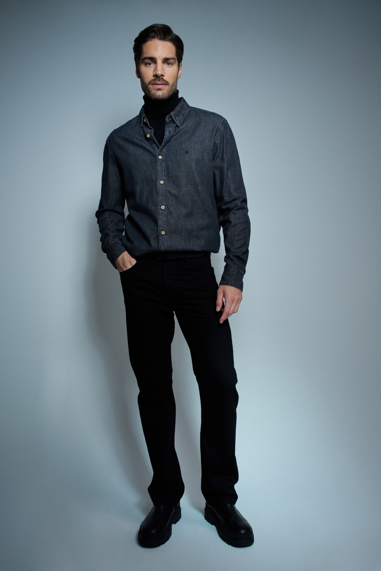 VAQUEROS STRAIGHT FIT