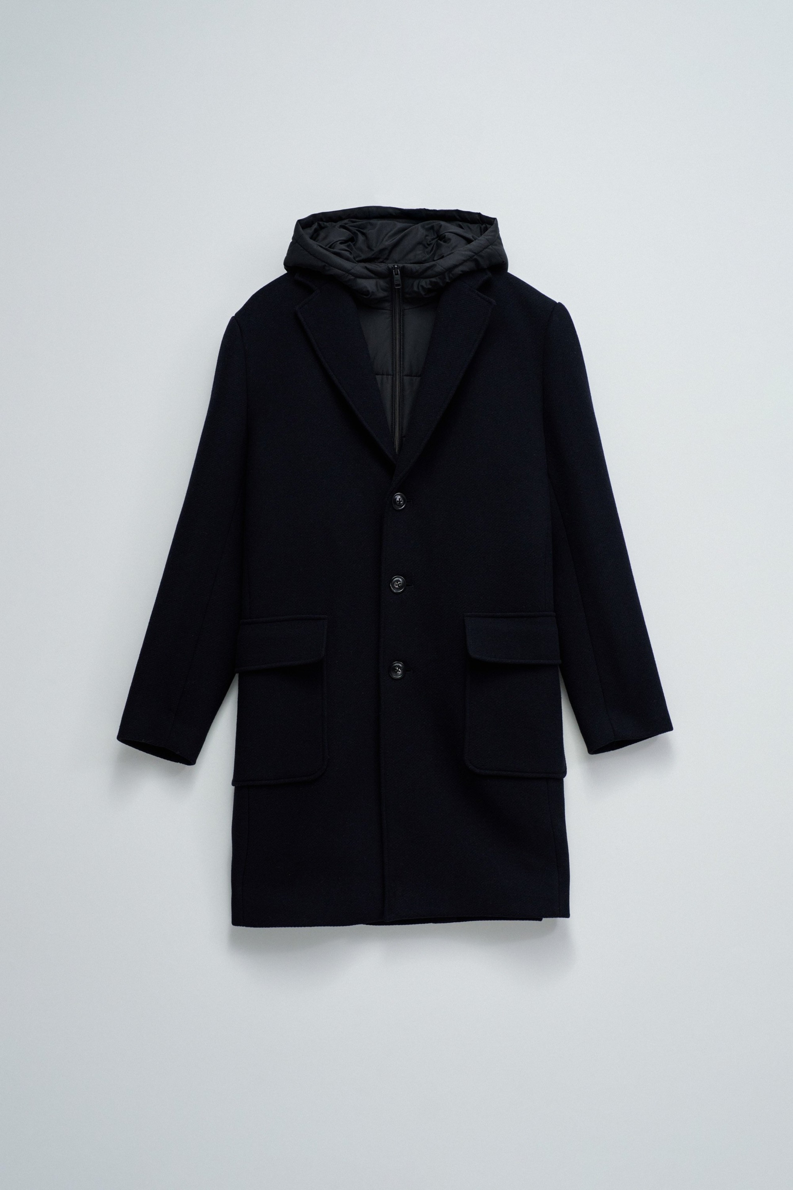 VESTON EN LAINE AVEC CAPUCHE