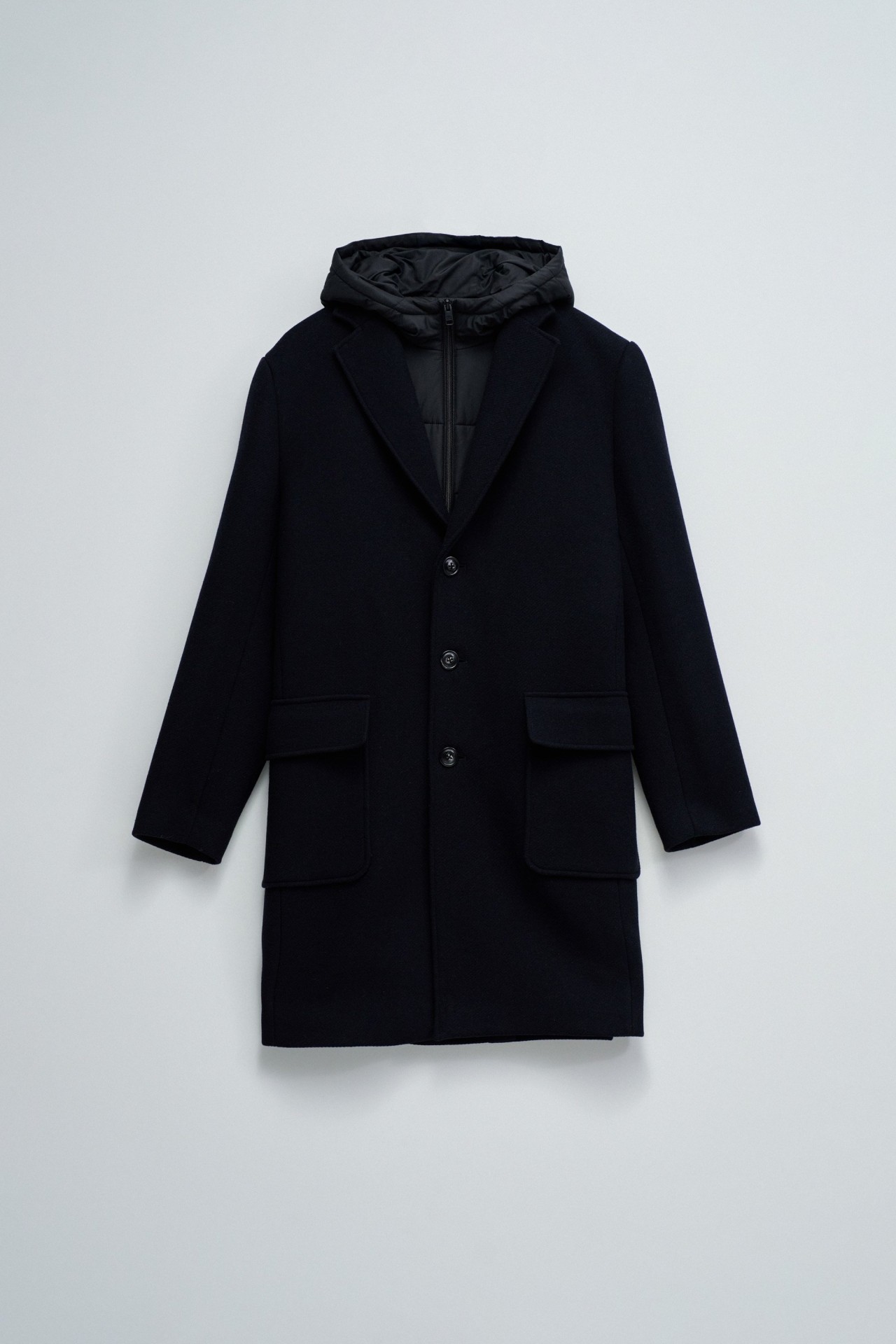 VESTON EN LAINE AVEC CAPUCHE