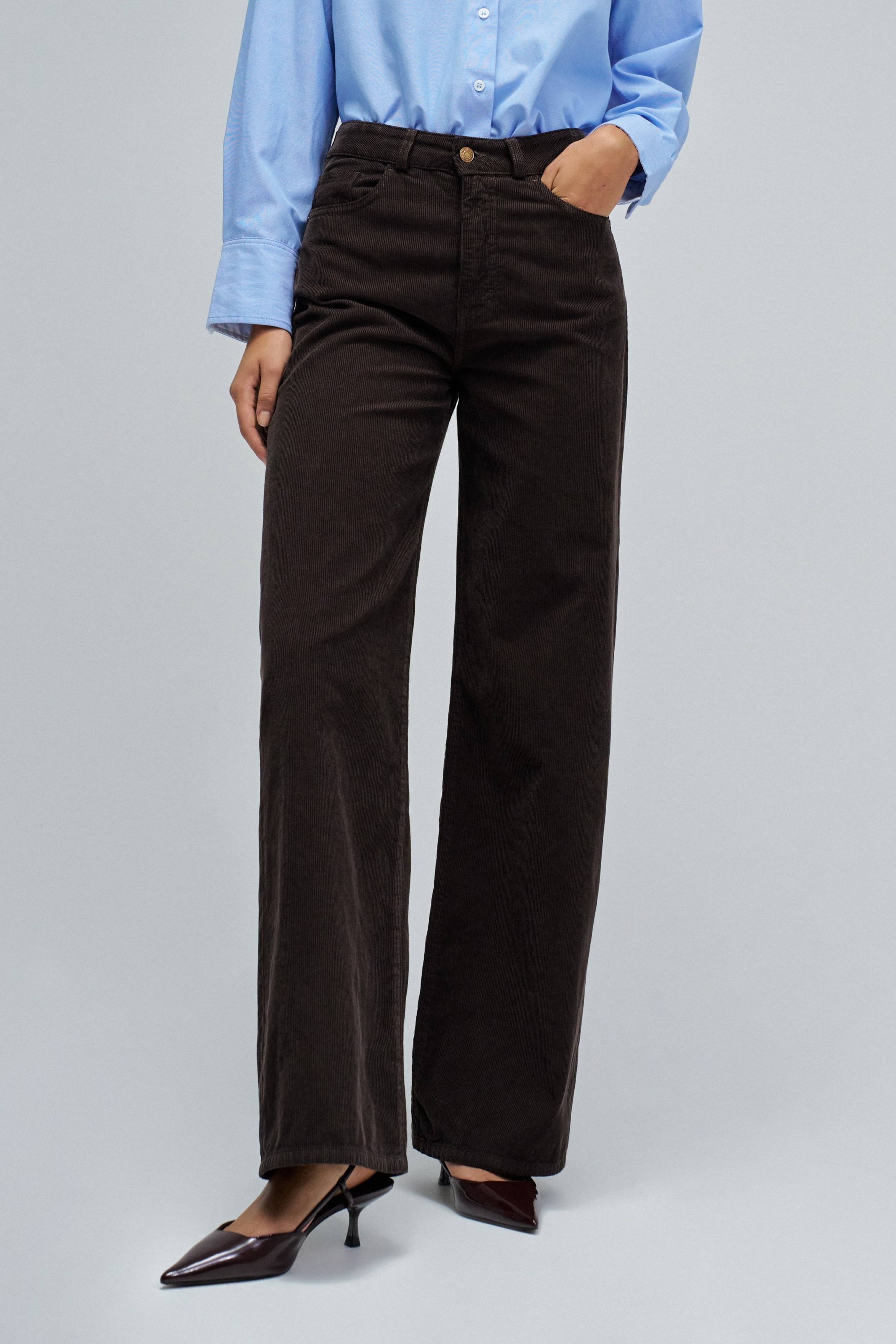 JEANS WIDE LEG EM BOMBAZINA