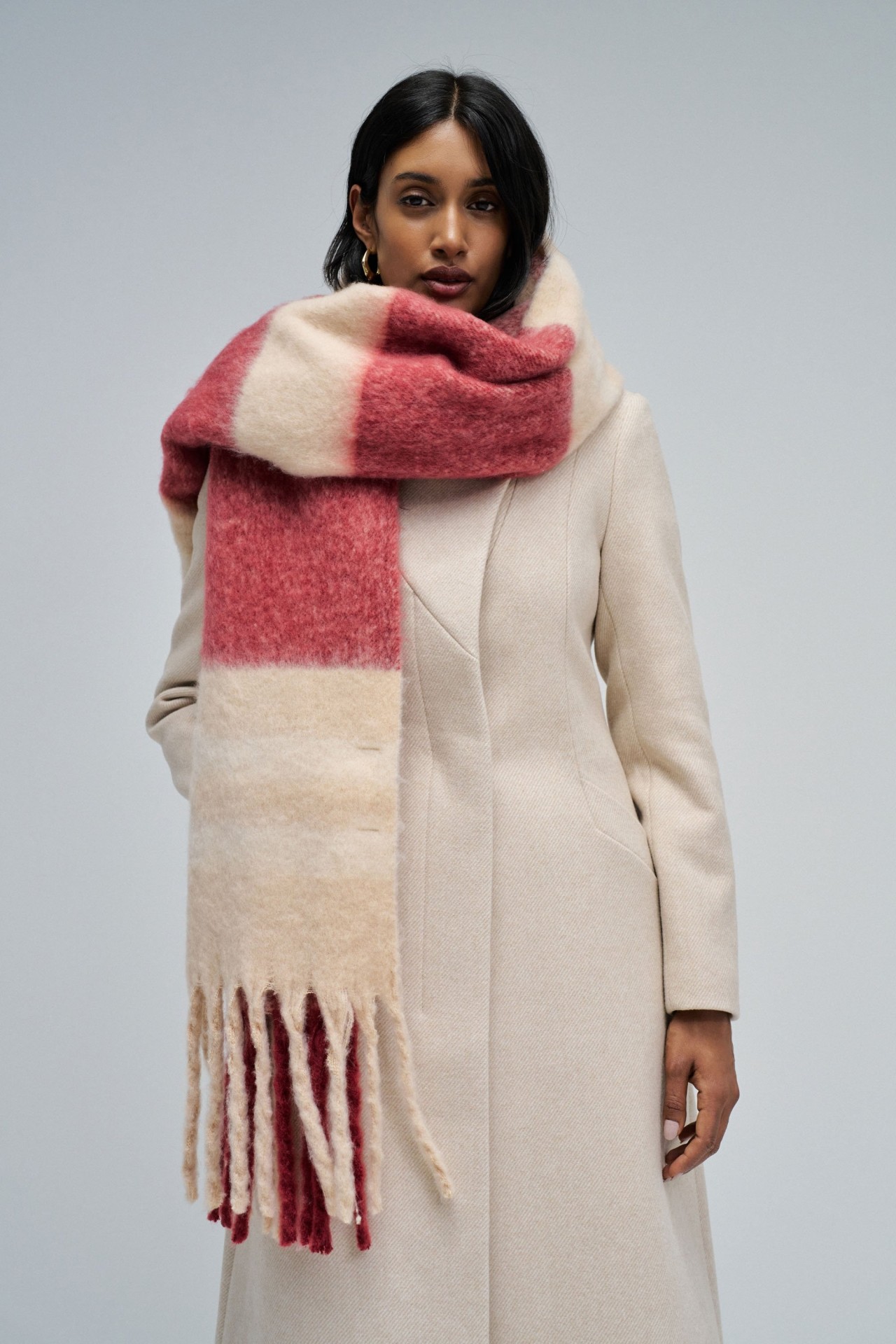 SCARF WITH CHECK PATTERN