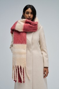 SCARF WITH CHECK PATTERN