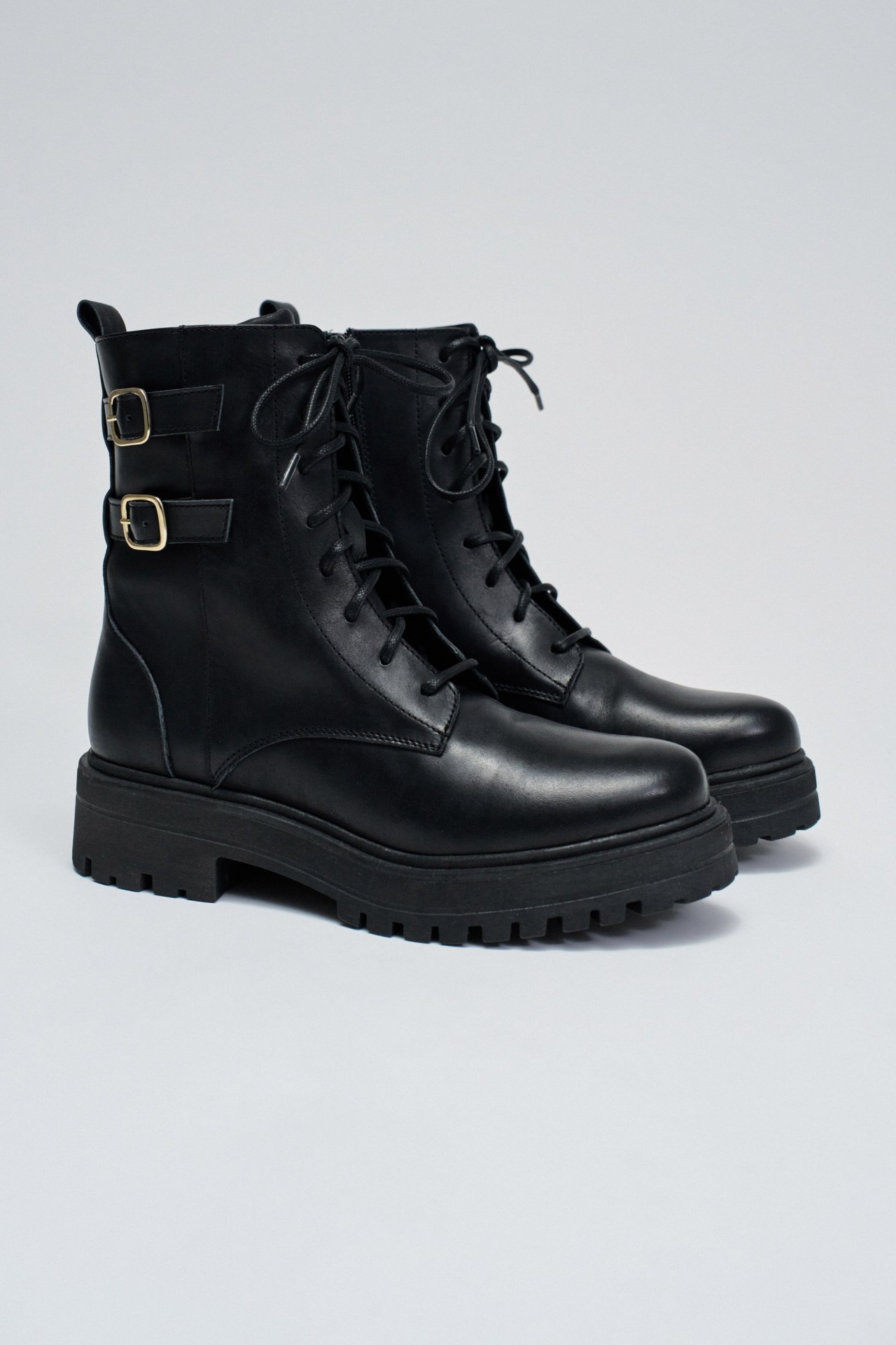BOTTES EN CUIR