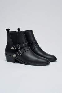 LEATHER ANKLE BOOTS