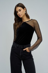 PULL EN VELOURS AVEC STRASS