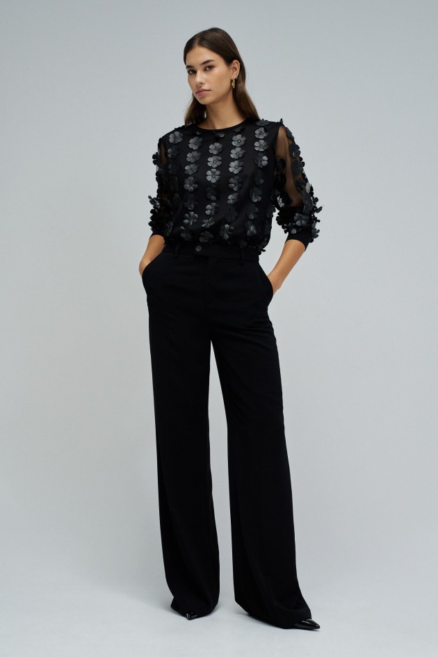 SWEATER WITH THREE-DIMENSIONAL EFFECT