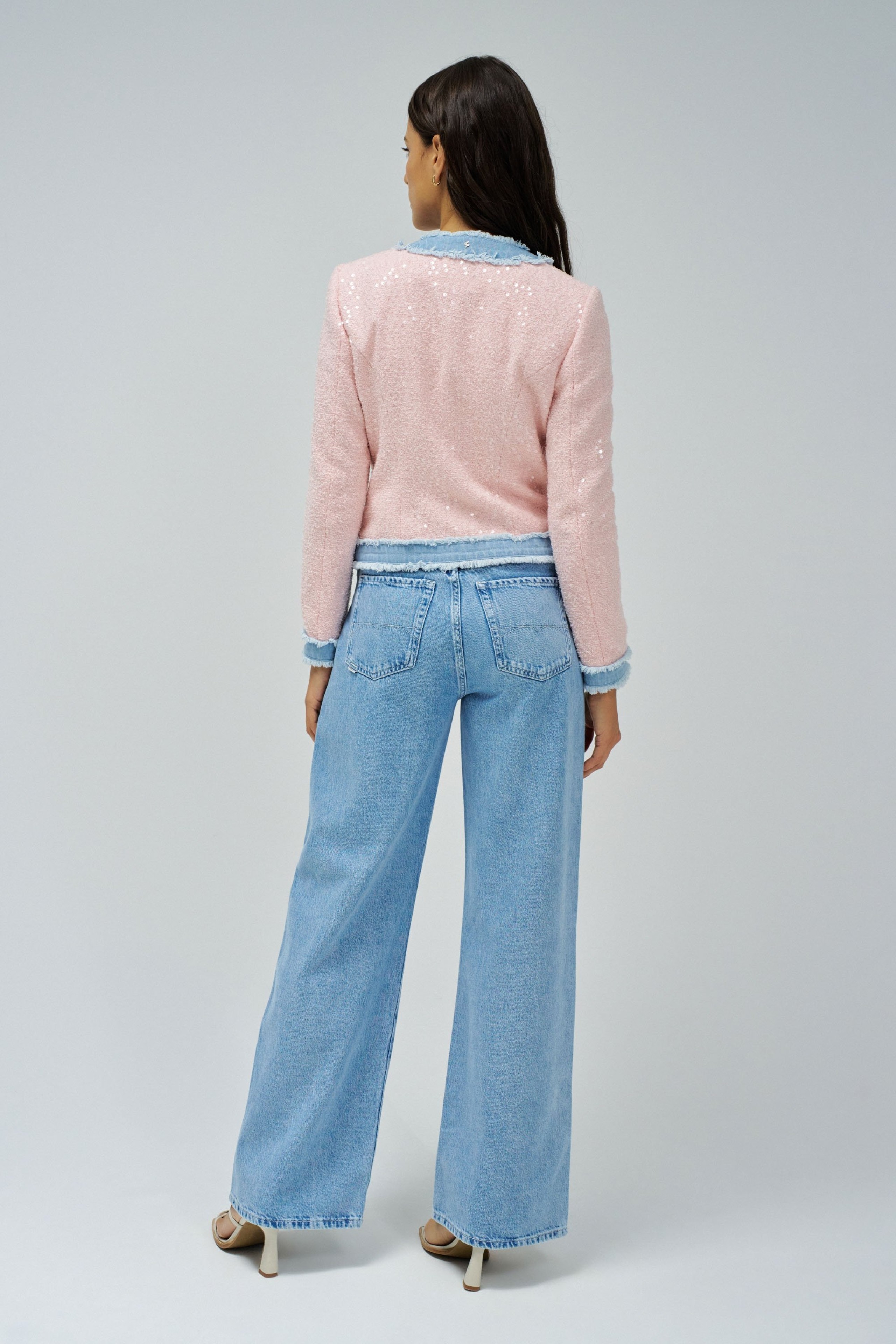 CAZADORA DE TWEED CON LENTEJUELAS