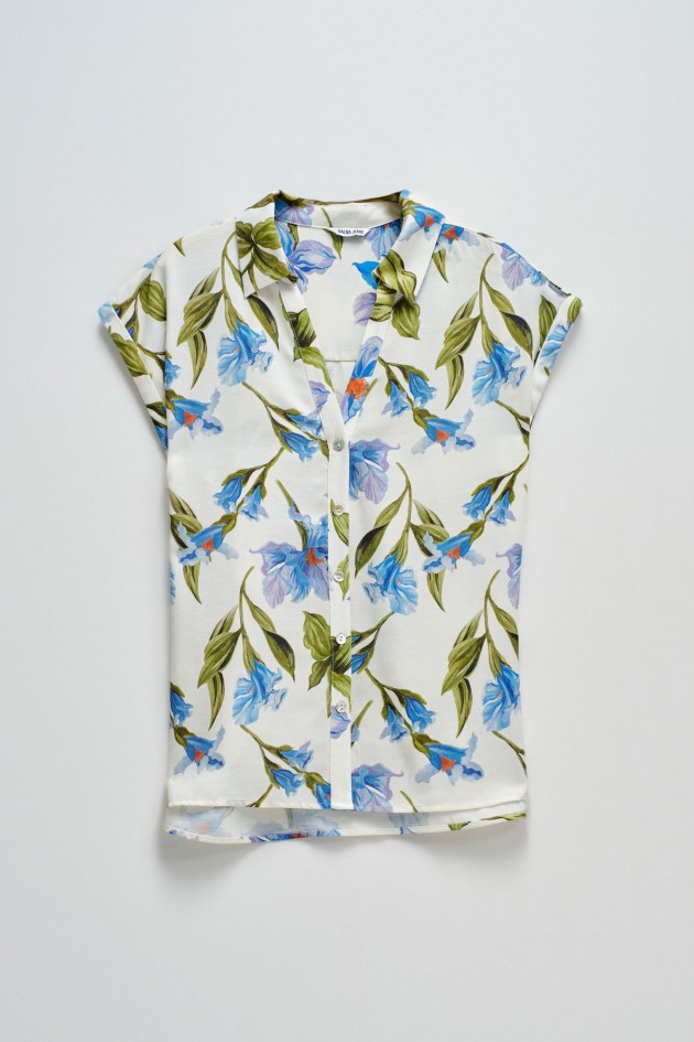 BLUSA CON ESTAMPADO FLORAL