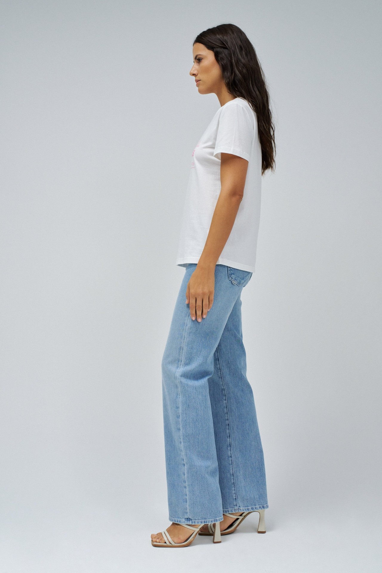 CAMISETA CON ESTAMPADO