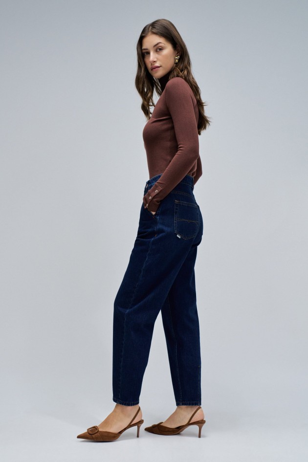SLOUCHY CROPPED SLIM JEANS
