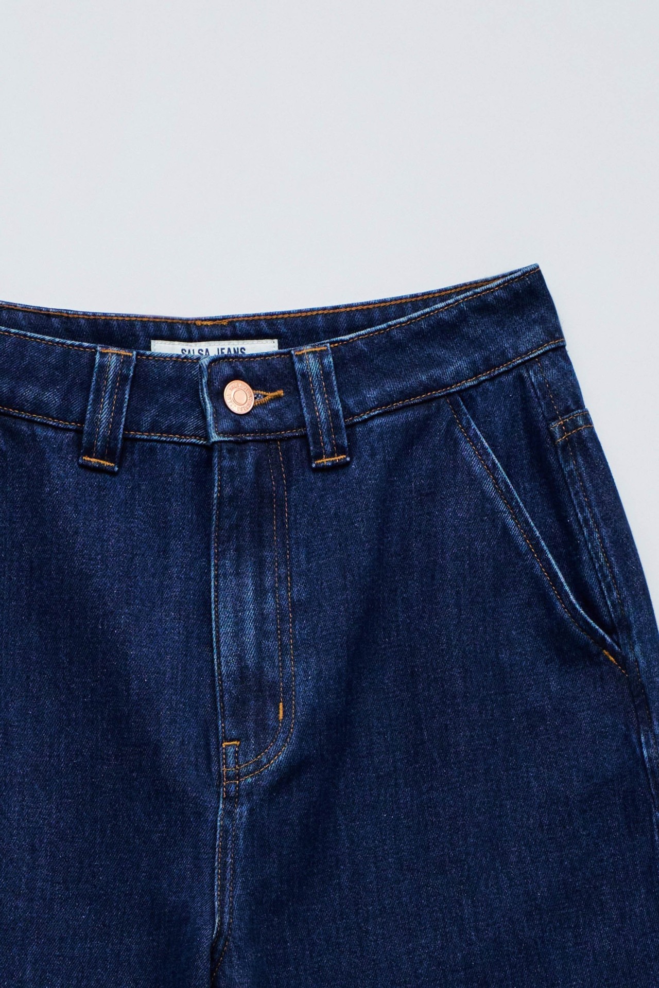 SLOUCHY CROPPED SLIM JEANS