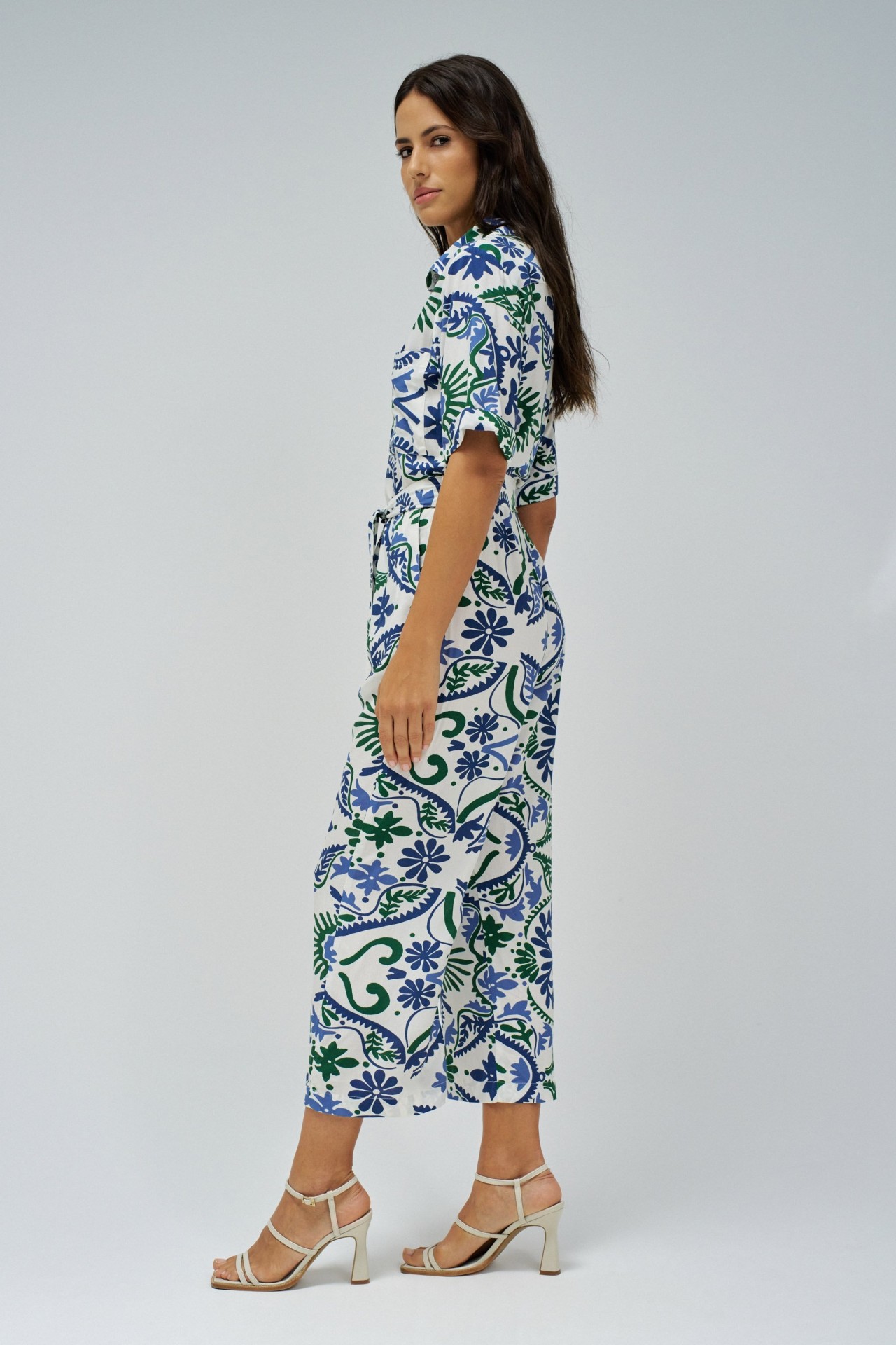 HEMDBLUSEN-OVERALL MIT BLUMENMUSTER