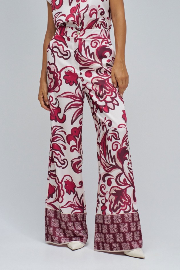 REGULAR FIT WITH FLORAL PRINT TROUSERS