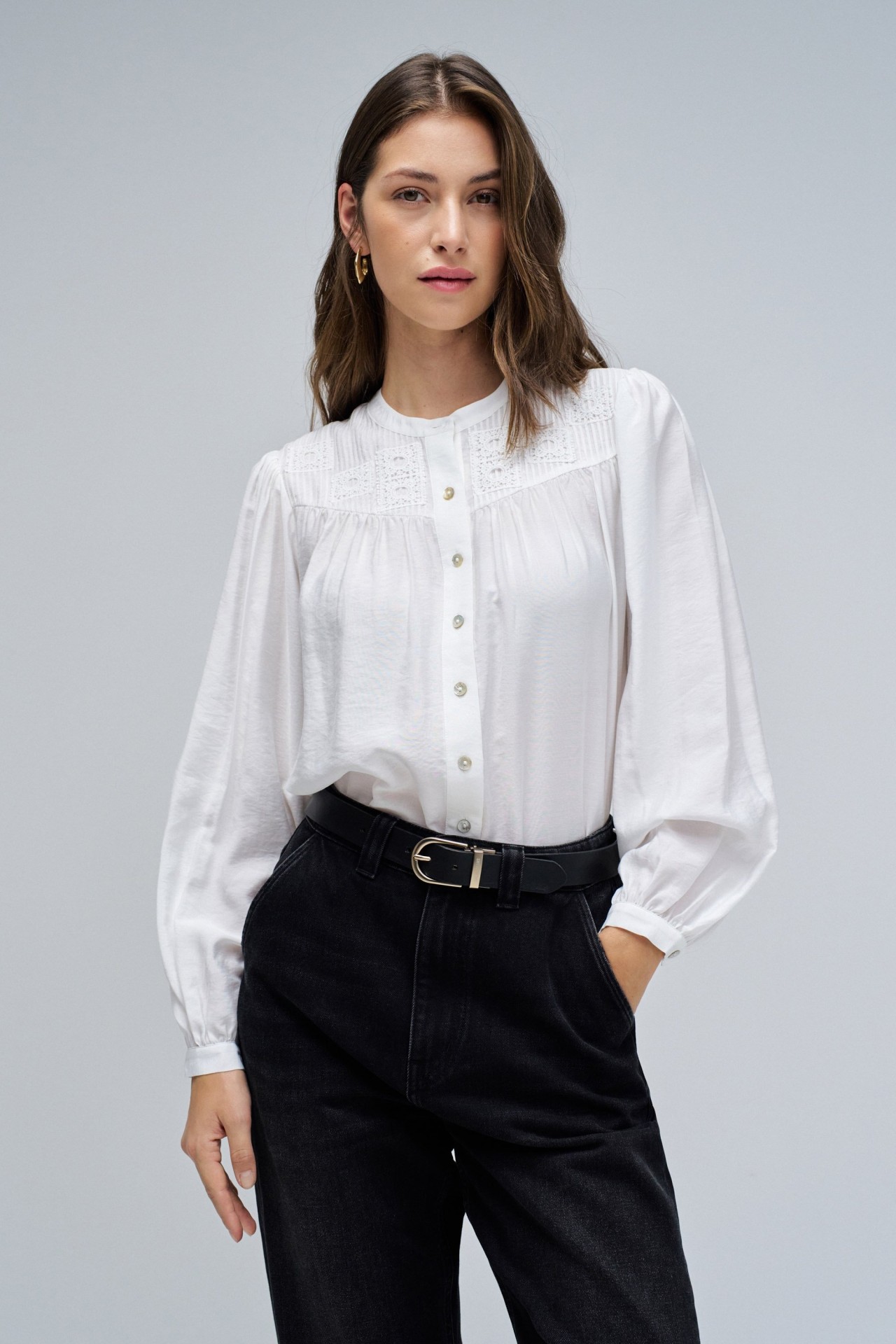 SHIRT WITH EMBROIDERY