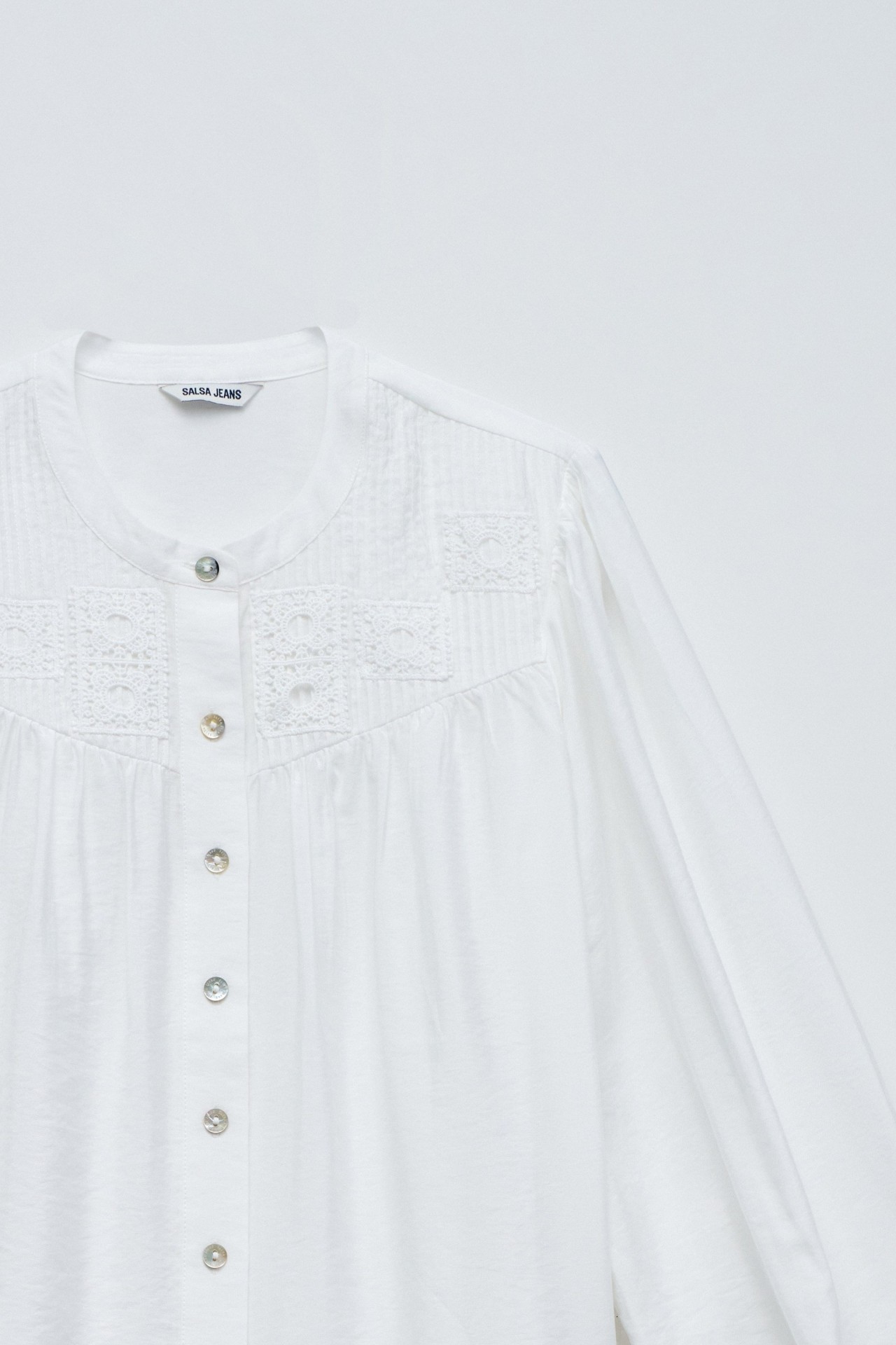 SHIRT WITH EMBROIDERY