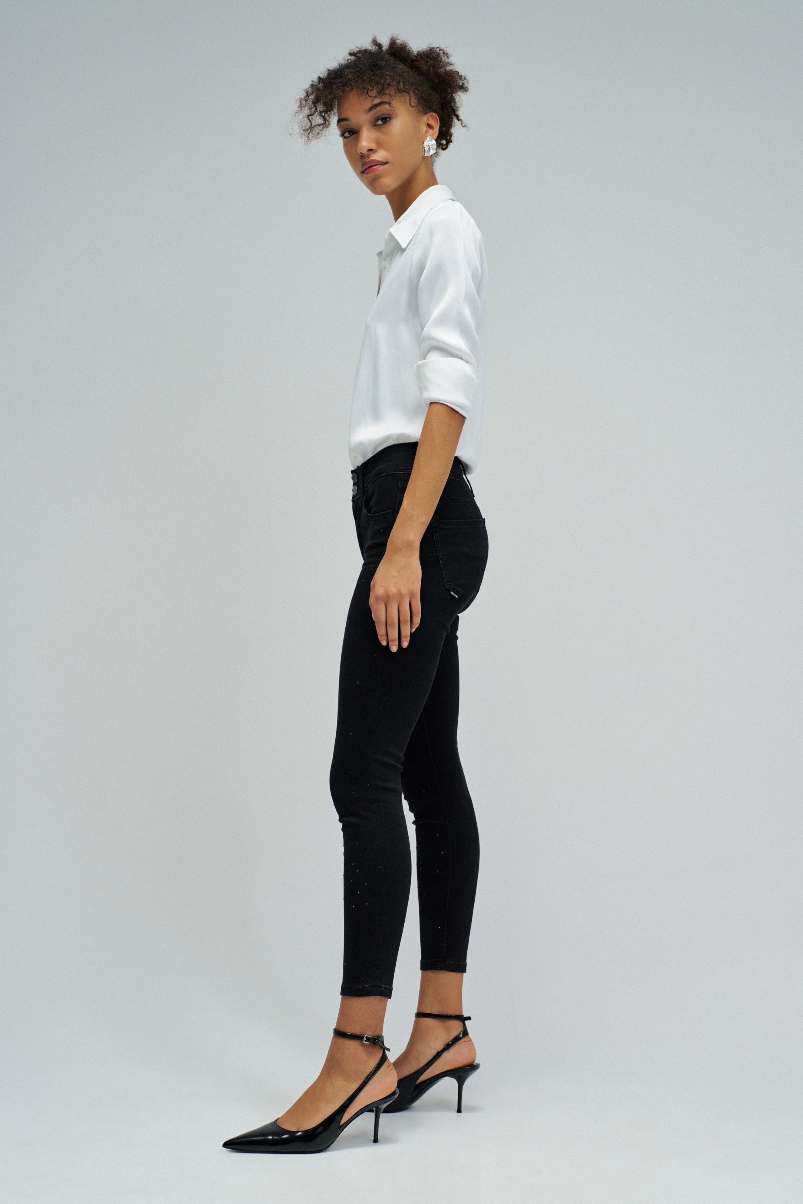 VAQUEROS SECRET PUSH IN CROPPED SKINNY