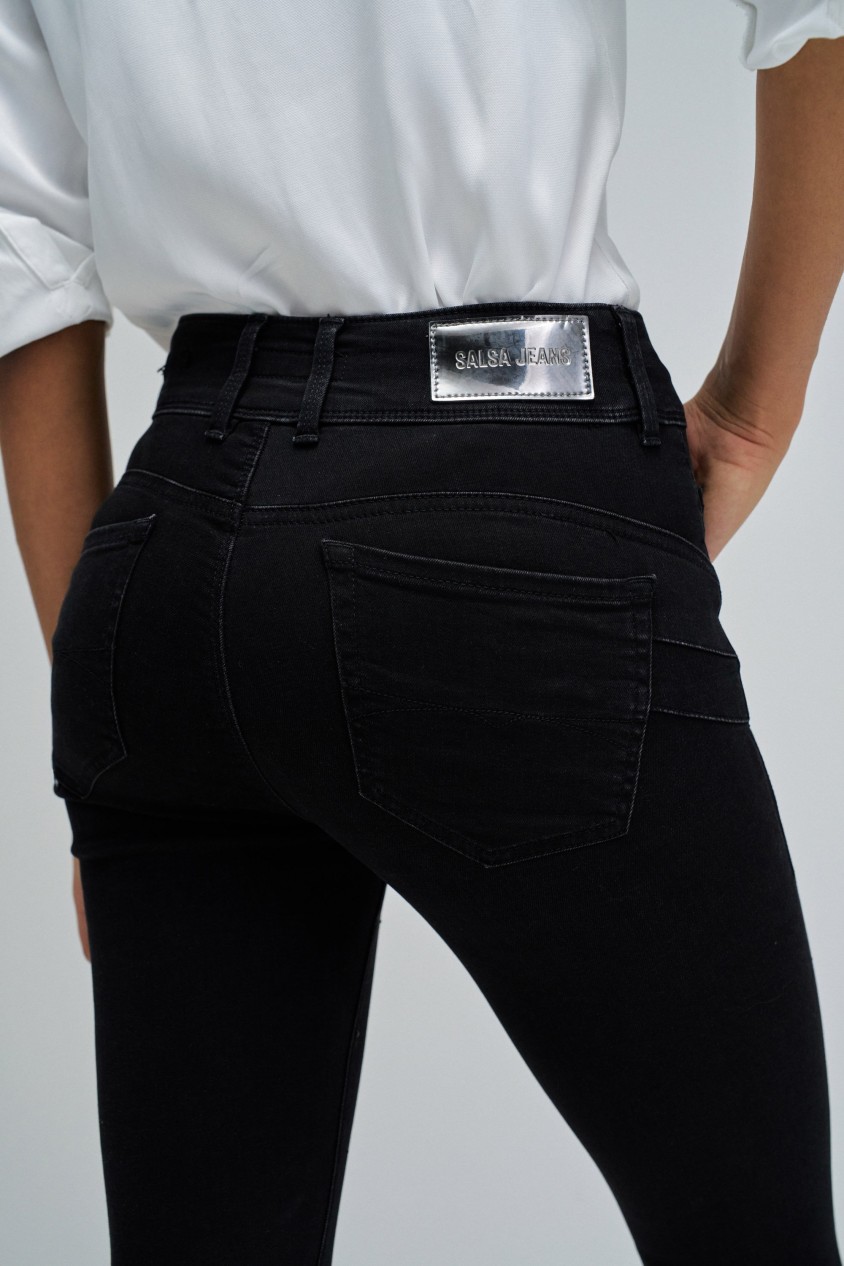 VAQUEROS SECRET PUSH IN CROPPED SKINNY