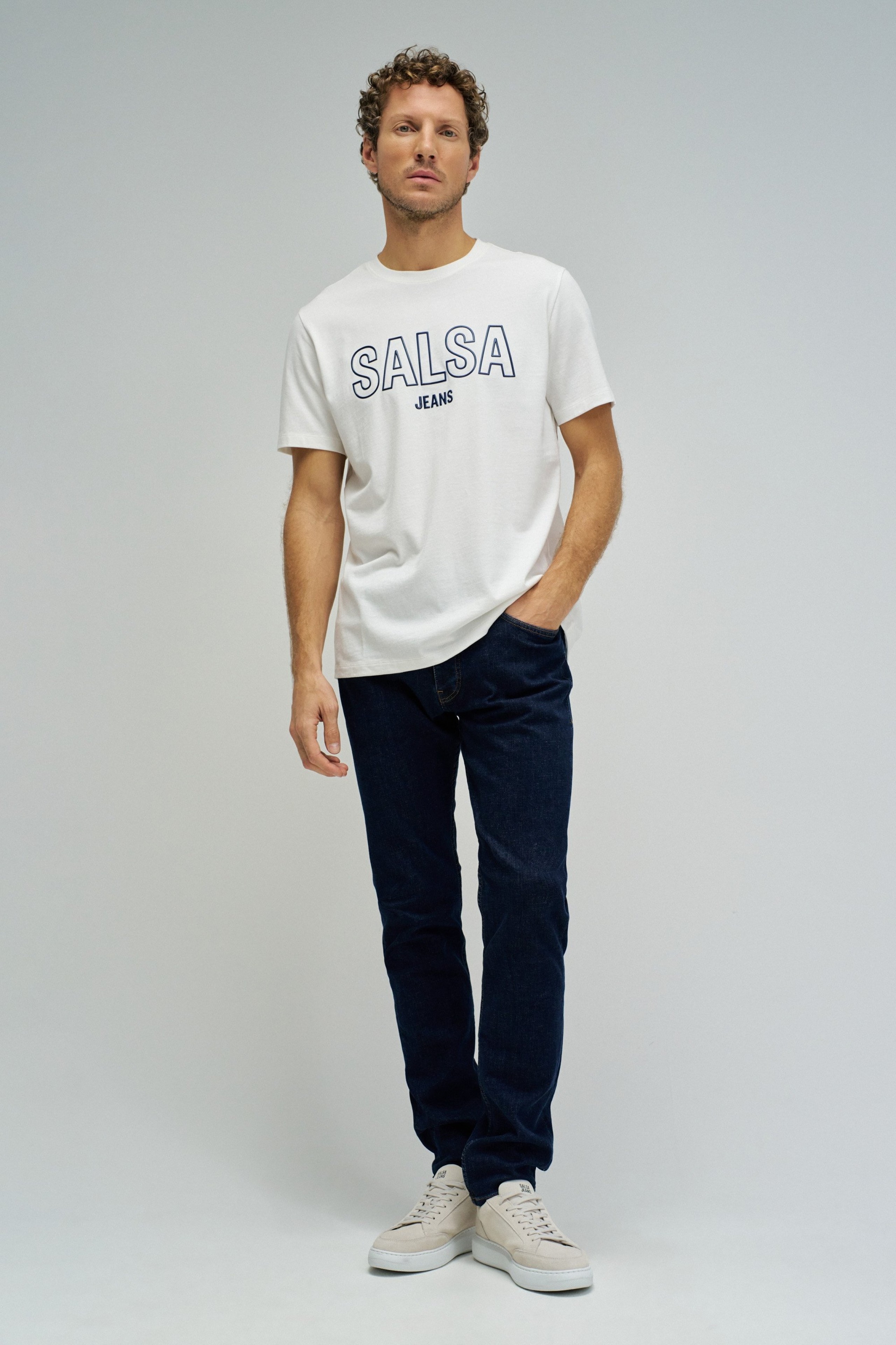 T-SHIRT WITH BRANDING