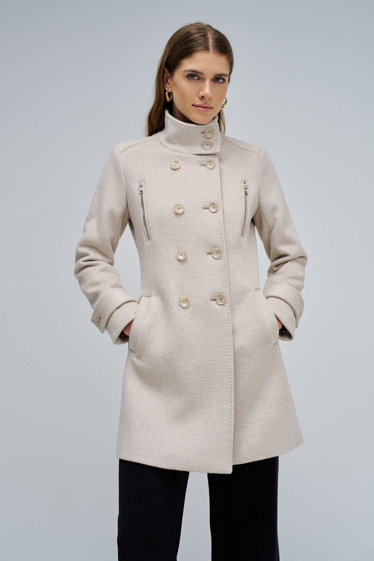 GRACE WOOLLEN COAT