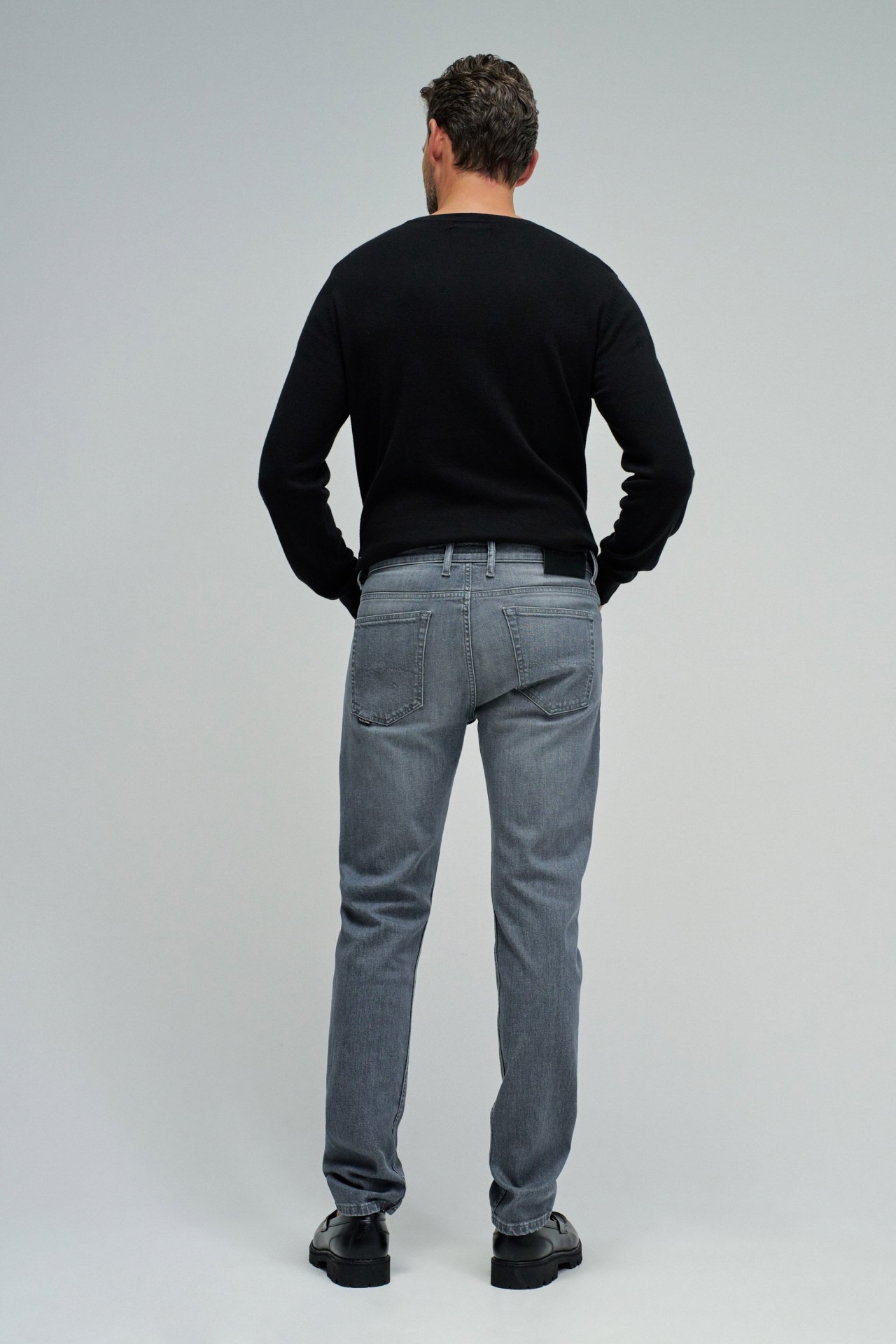 SLIM FIT S-REPEL JEANS