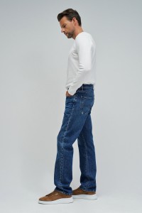 STRAIGHT FIT JEANS