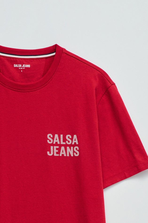 T-SHIRT WITH BRANDING