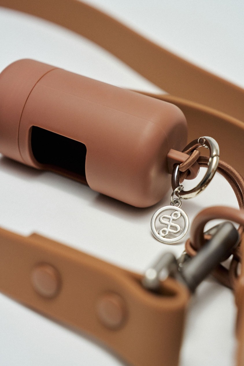 SET OF LEASH, COLLAR AND PET WASTE BAG HOLDER PET