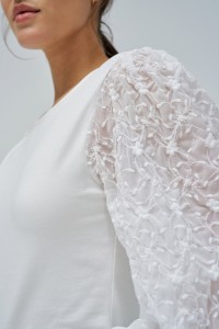 SWEATER WITH SLEEVES IN ENGLISH EMBROIDERY