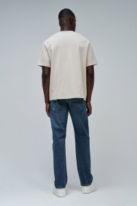 T-SHIRT MIT BRANDING