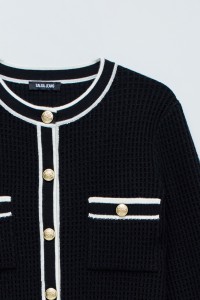 C�RDIGAN CON BOTONES DORADOS