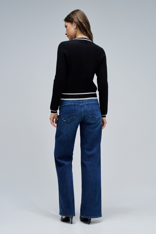 CARDIGAN COM BOTÕES DOURADOS