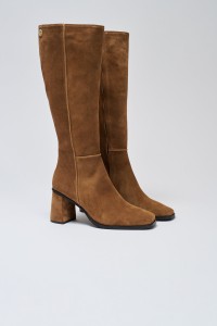 HIGH SUEDE KNEE BOOTS