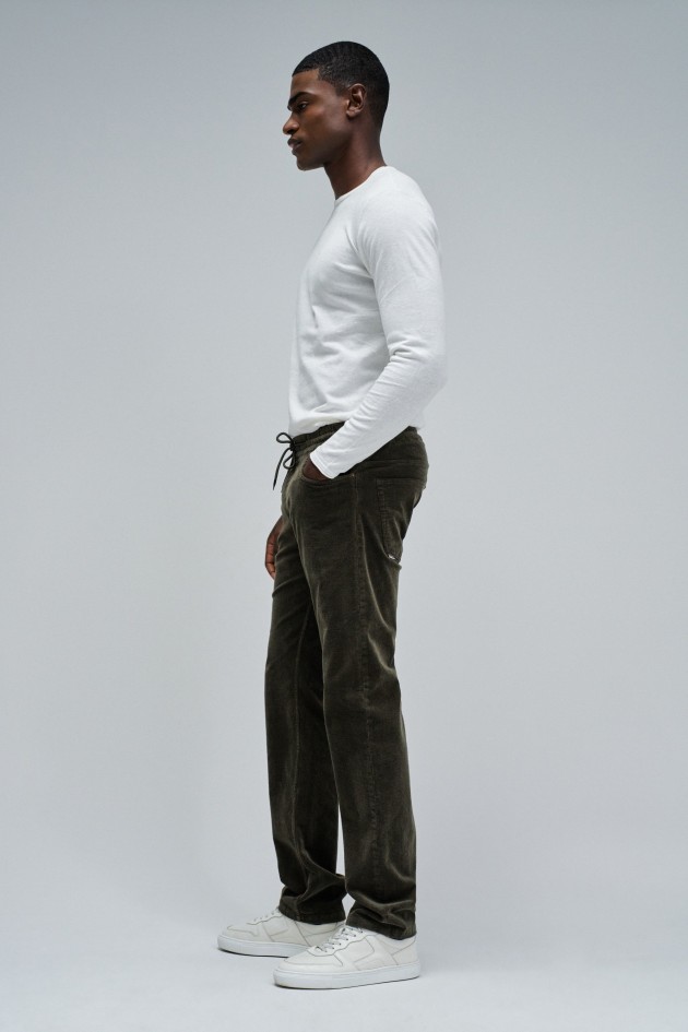 CALÇAS JOGGERS REGULAR FIT EM BOMBAZINA