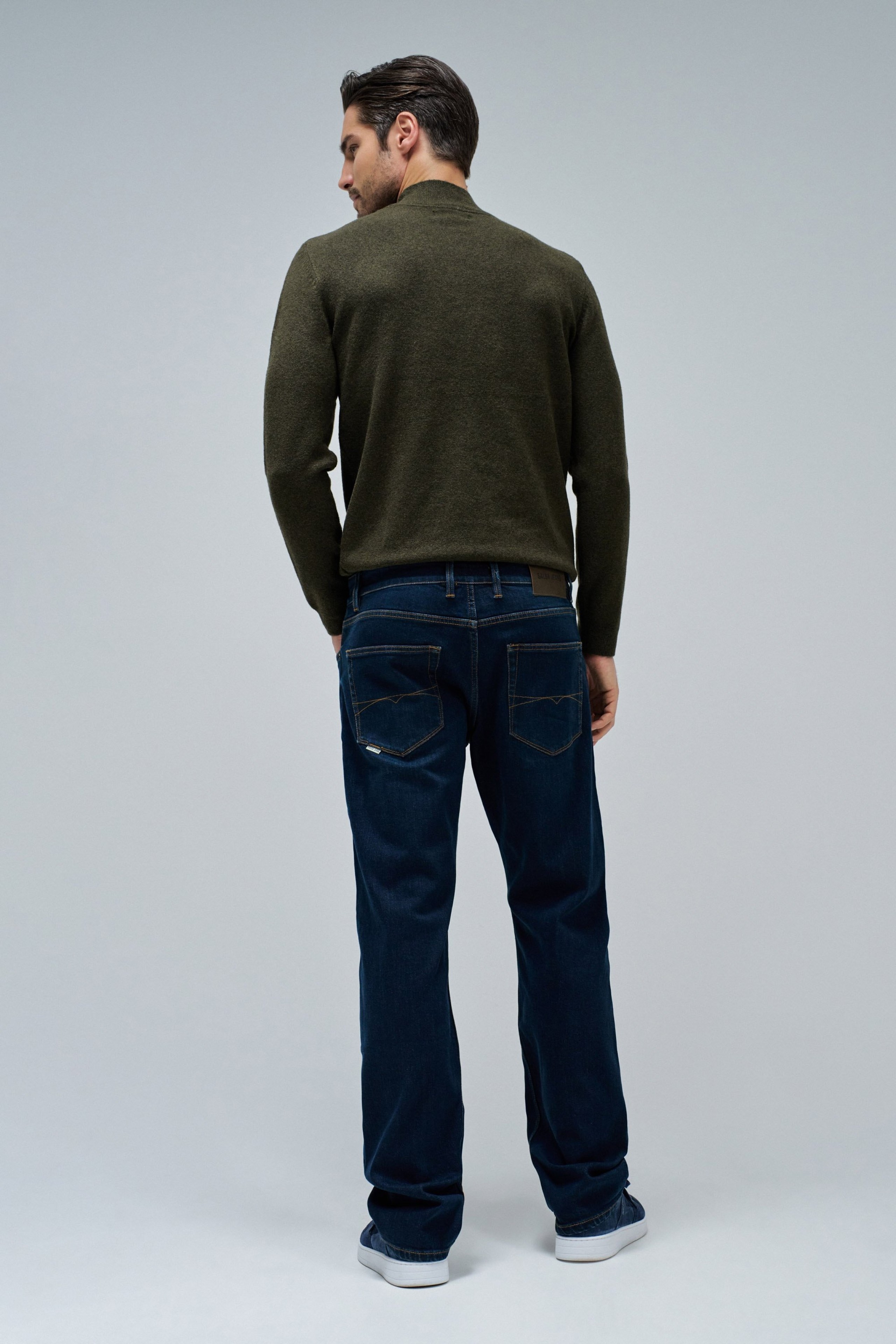 VAQUEROS STRAIGHT FIT