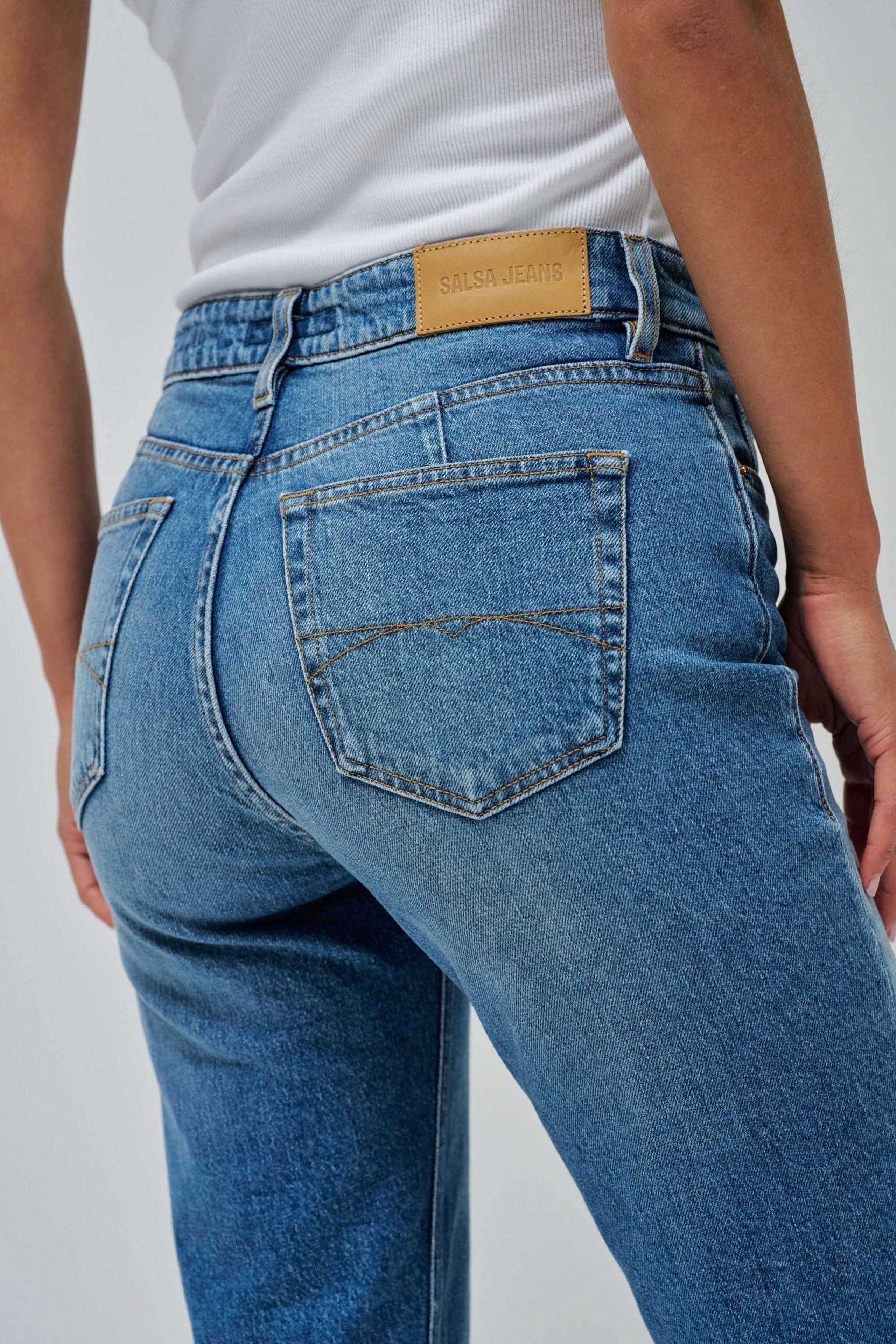 TRUE CROPPED SLIM JEANS