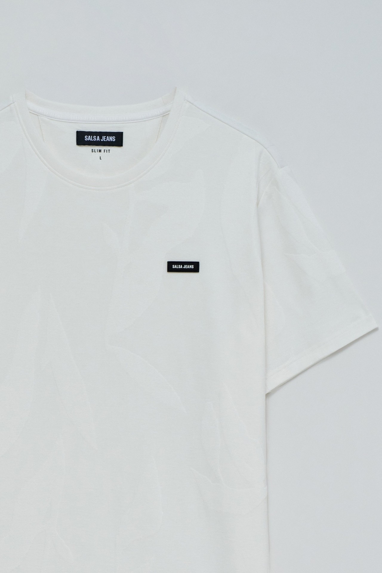 T-SHIRT JACQUARD MIT BRANDING