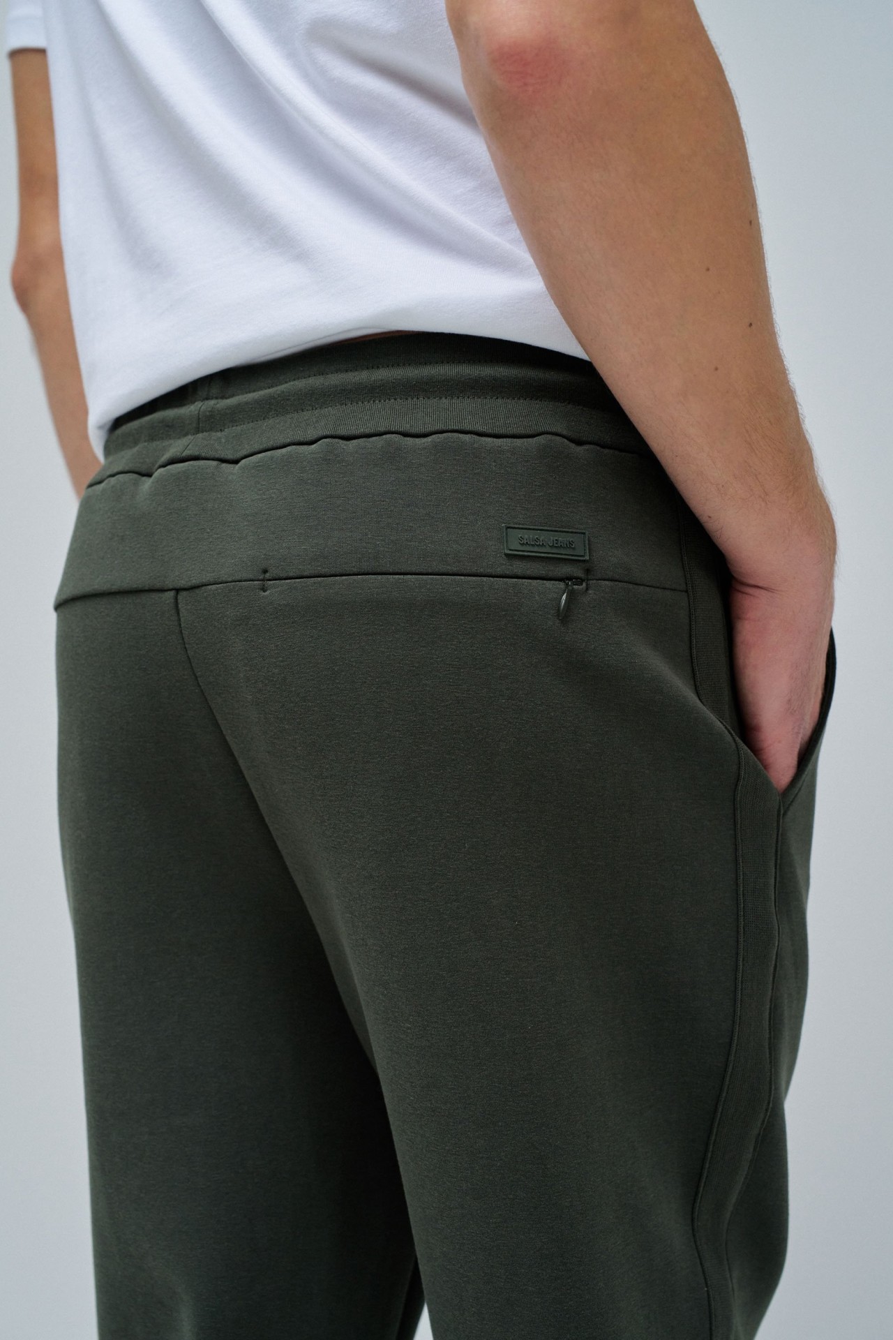 JOGGERS KNIT TROUSERS