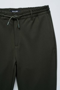 CALAS JOGGERS SLIM FIT EM TECIDO