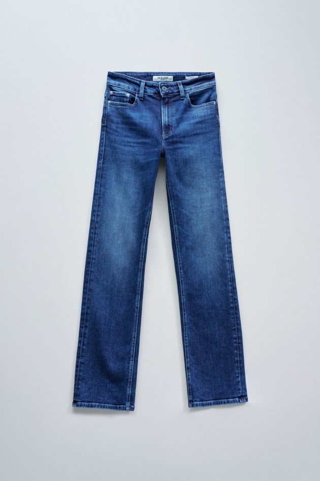 DESTINY PUSH UP STRAIGHT JEANS