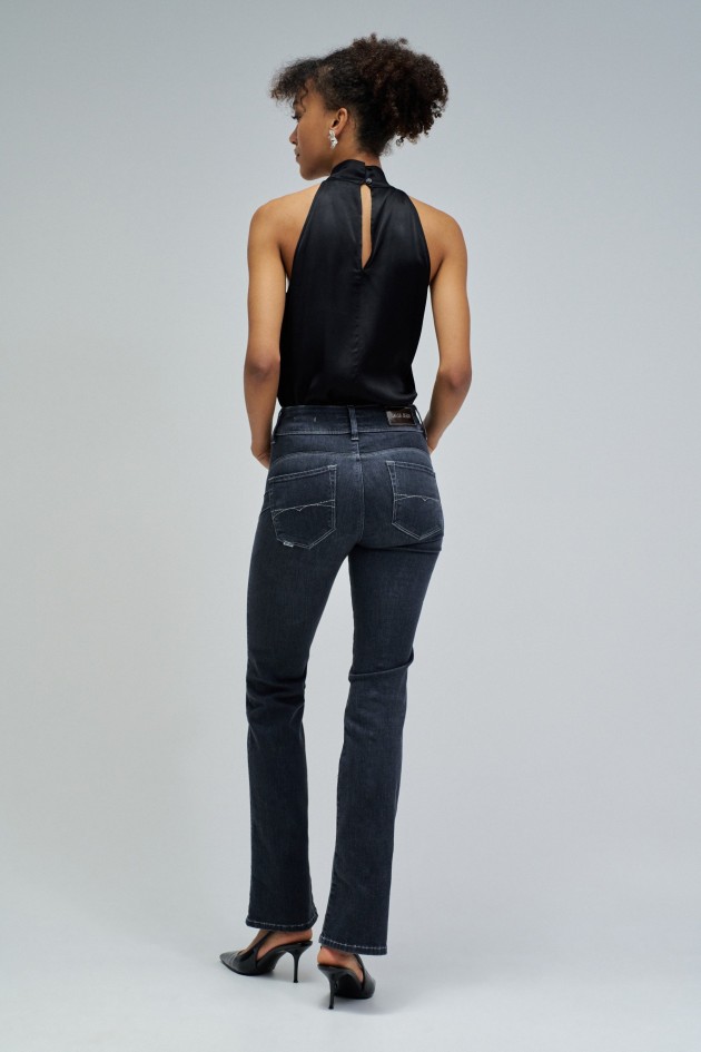 JEANS SECRET PUSH IN BOOTCUT SOFT TOUCH