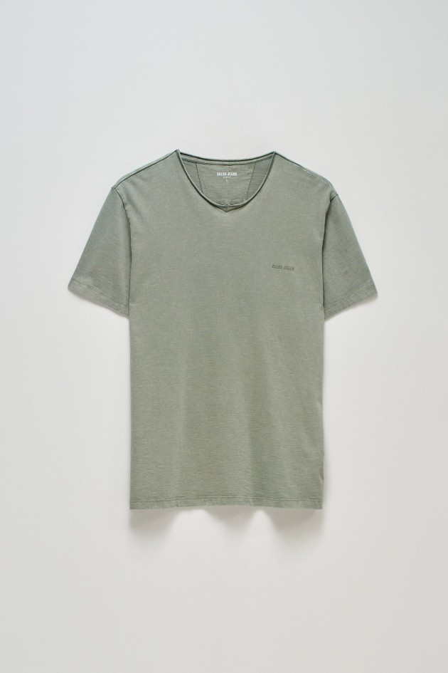 T-SHIRT MIT BRANDING