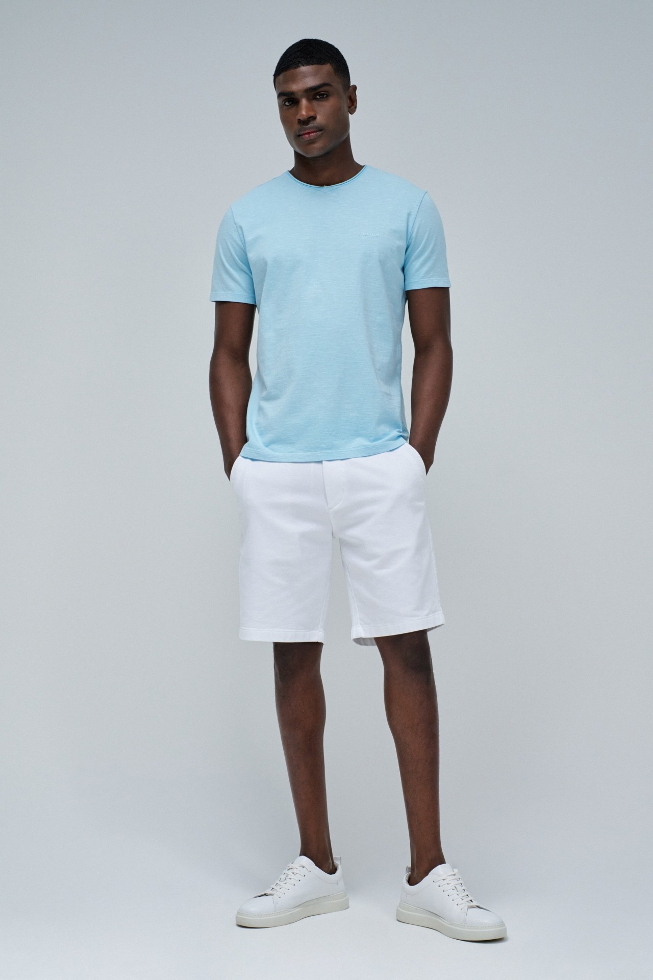 T-SHIRT WITH BRANDING