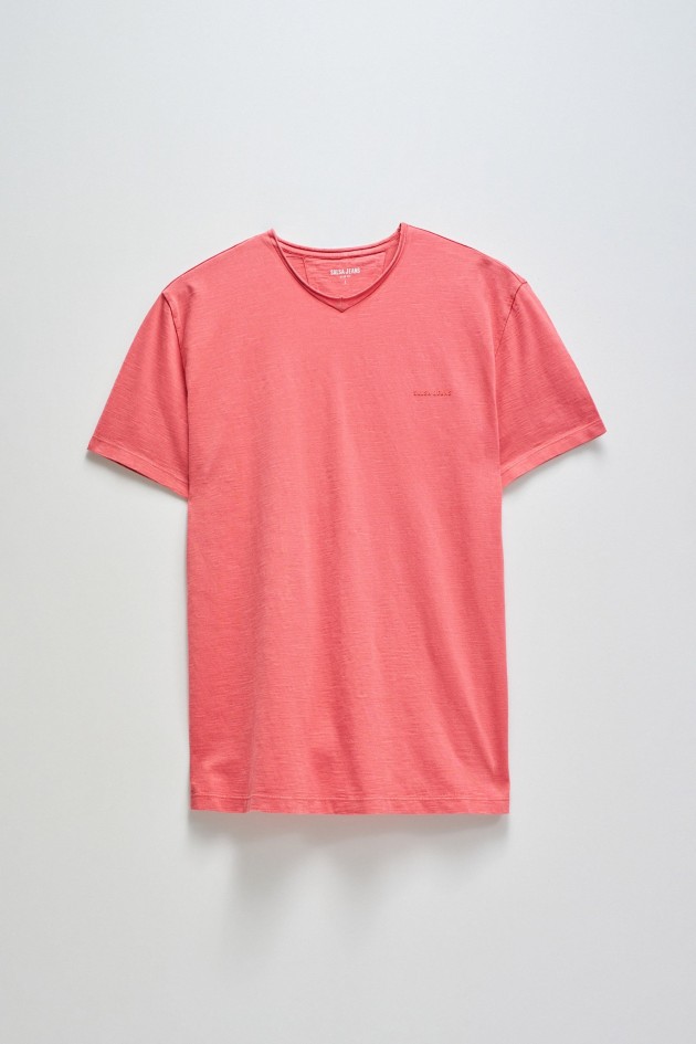 CAMISETA CON TEÑIDO Y MARCAJE