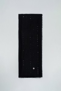 SCARF WITH SEQUINS