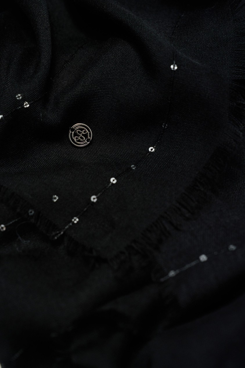 ÉCHARPE COM LANTEJOULAS