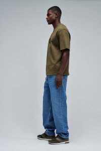 T-SHIRT MIT BRANDING