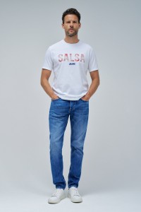 T-SHIRT COM BRANDING