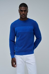 KNITTED SWEATER WITH TEXTURE